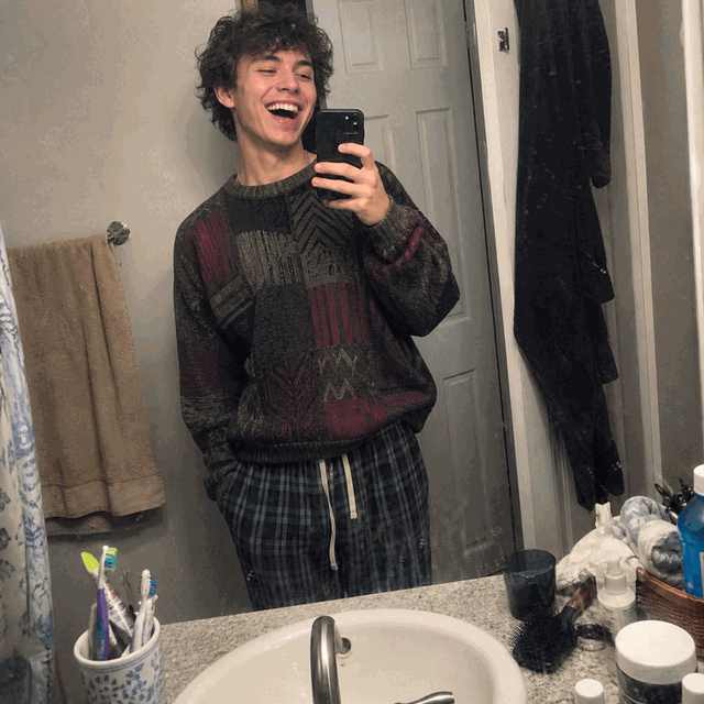 Battle image: Mirror Fit Giggle