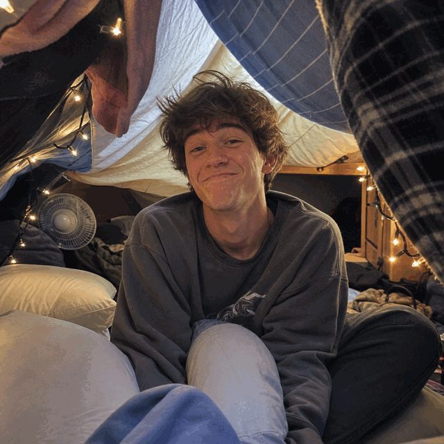 Battle image: Freshman Pillow Fort