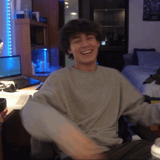 Battle image: Desk Chair Spin Laugh